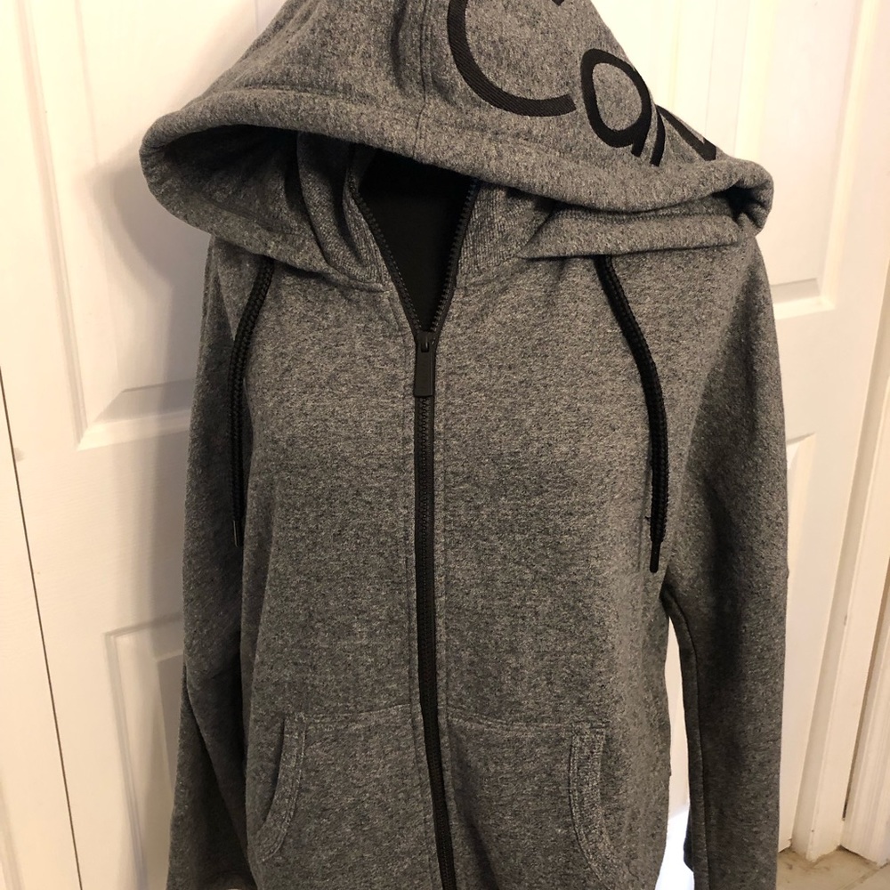 LIKE NEW CALVIN KLEIN HOODIE W/PKTS
